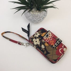 VERA BRADLEY Wristlet